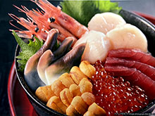 Our most popular Kaisen-don (seafood bowl)(M.¥3500 L.¥5000)